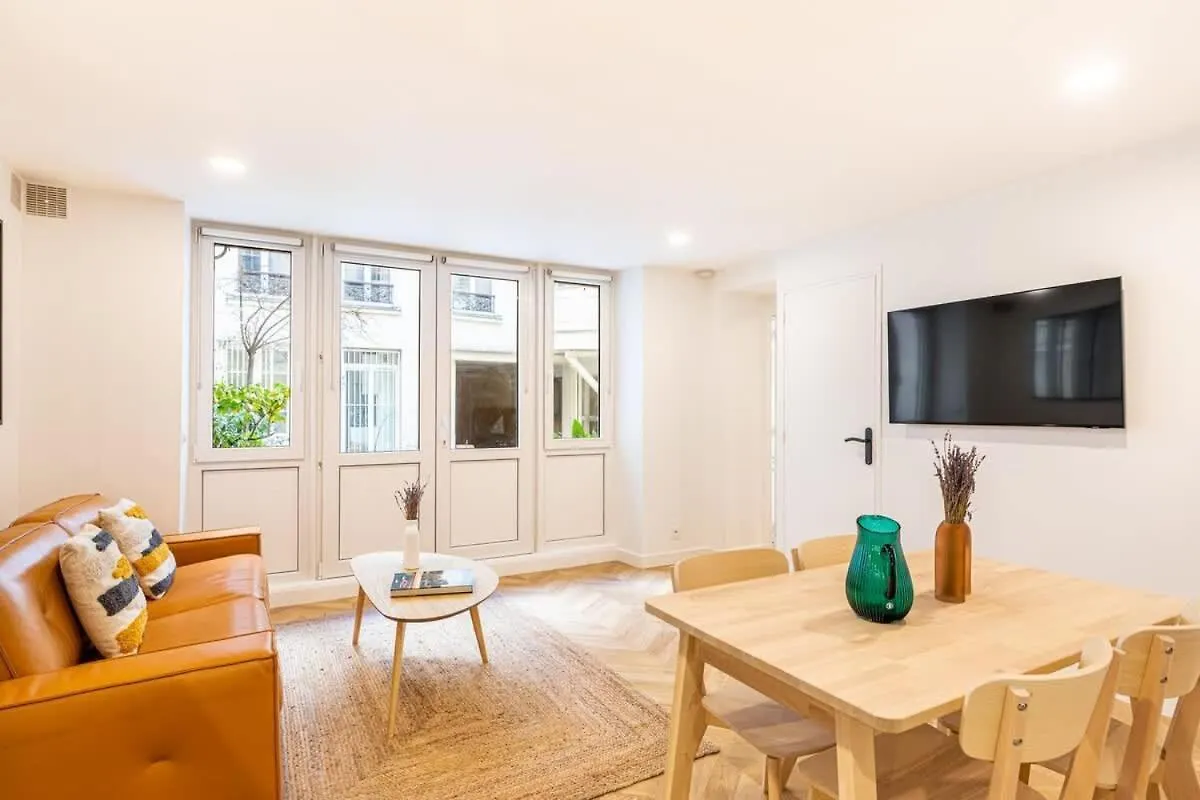 Bel Appartement Parisien