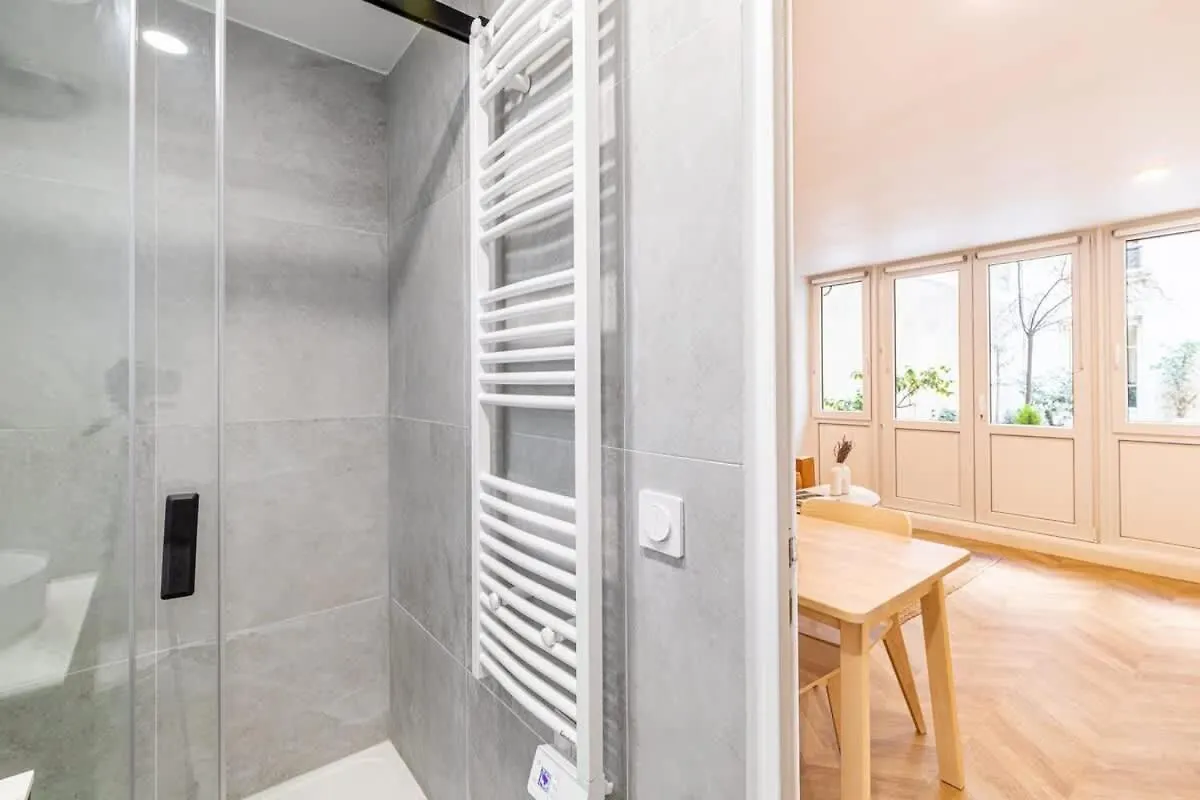 Bel Appartement Parisien 0*, Paris França