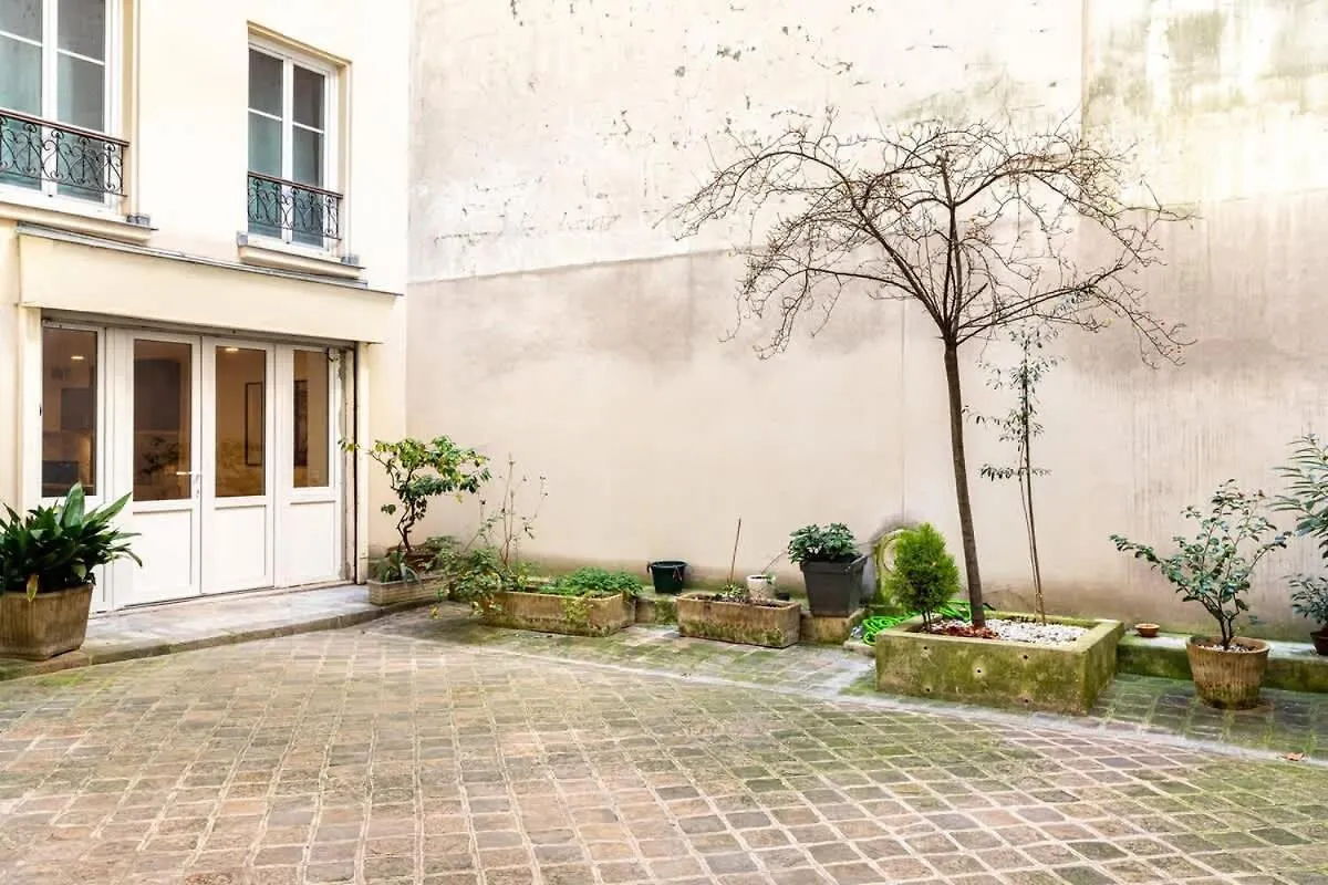 Apartamento Bel Appartement Parisien França